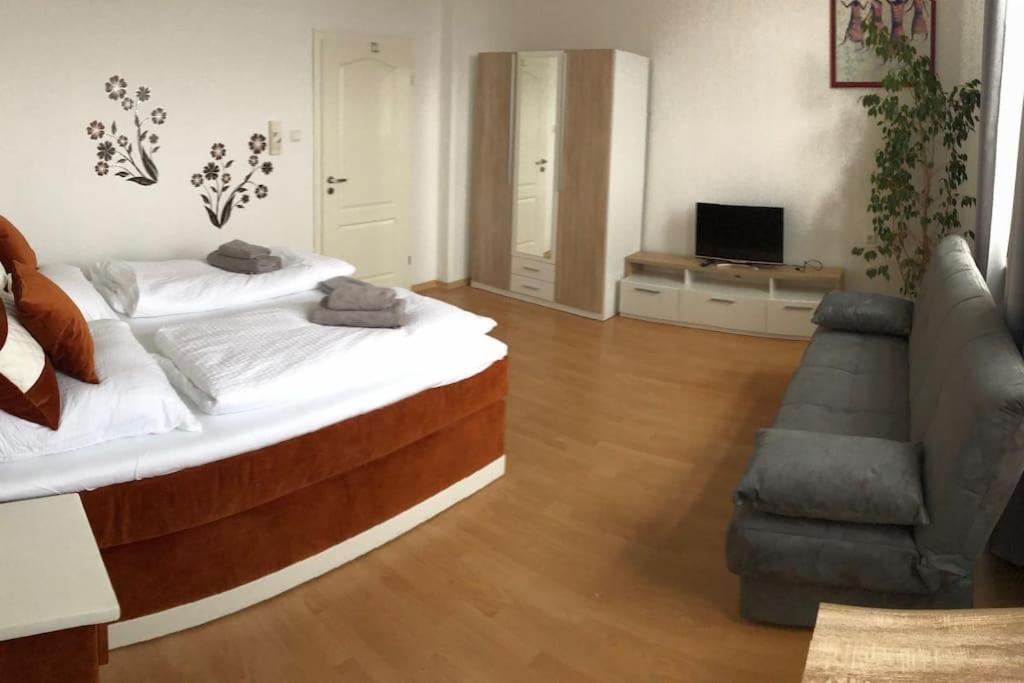 Apartmenthaus Am Bahnhof Detmold Esterno foto