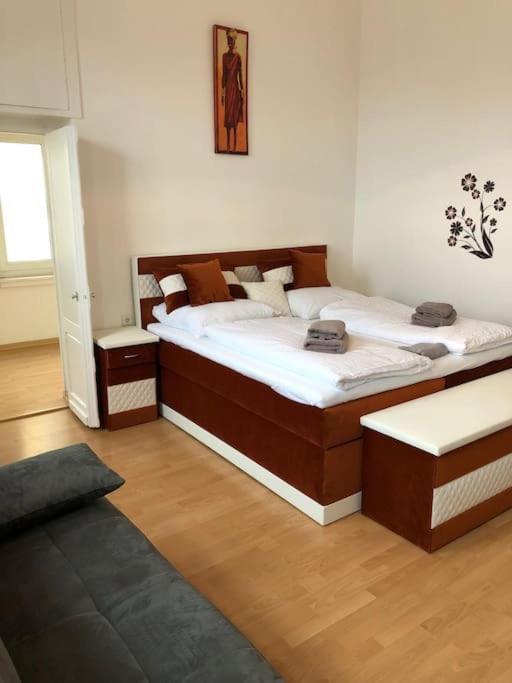 Apartmenthaus Am Bahnhof Detmold Esterno foto