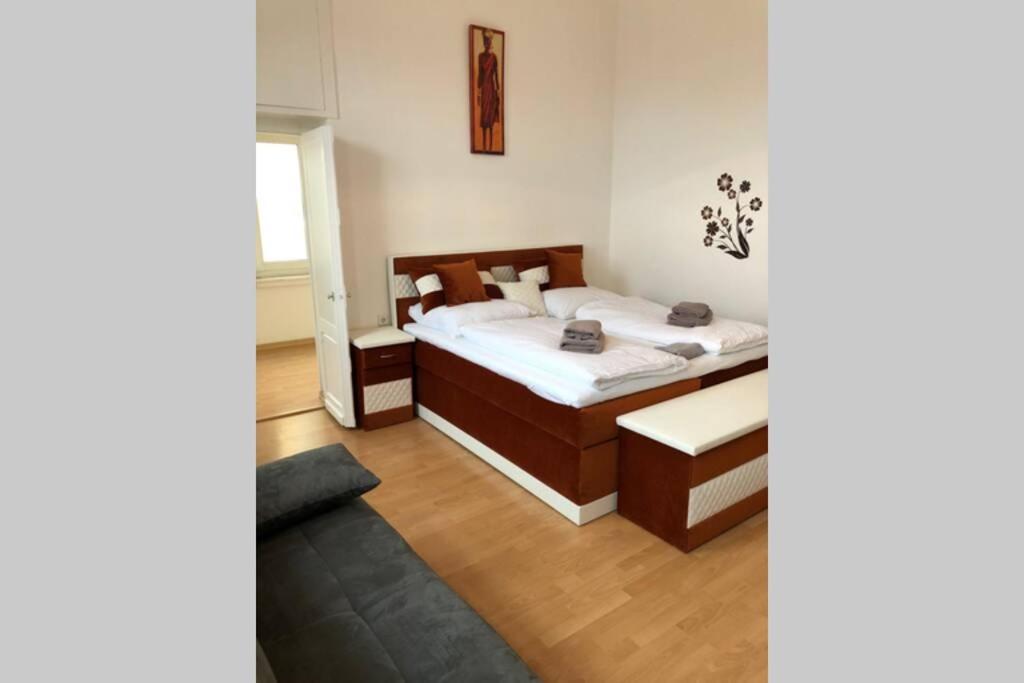 Apartmenthaus Am Bahnhof Detmold Esterno foto