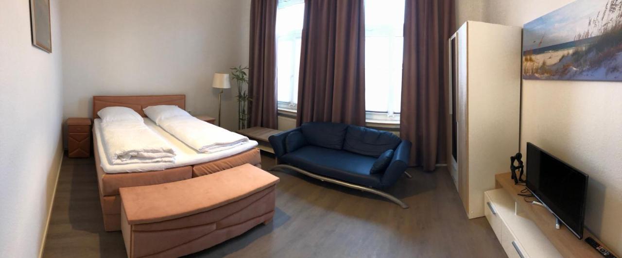 Apartmenthaus Am Bahnhof Detmold Esterno foto