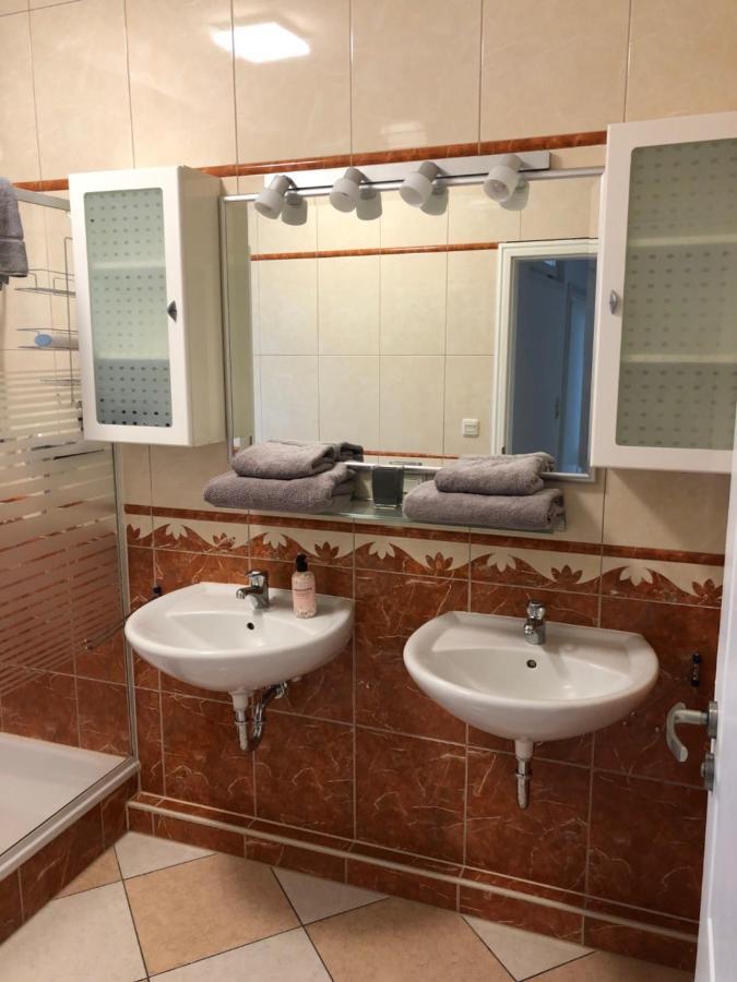Apartmenthaus Am Bahnhof Detmold Esterno foto